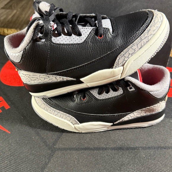 Jordan 3 “Black Cement” (2025) size 3Y